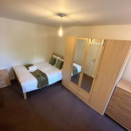 New Build 2 Bedroom With 2 Bath In 런던 외부 사진