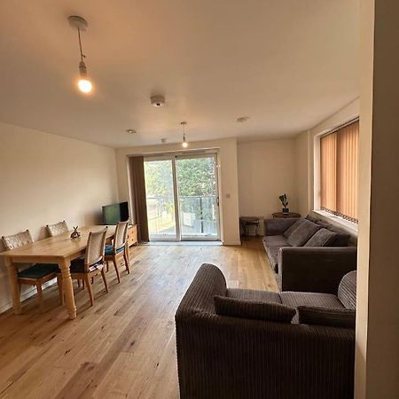 New Build 2 Bedroom With 2 Bath In 런던 외부 사진