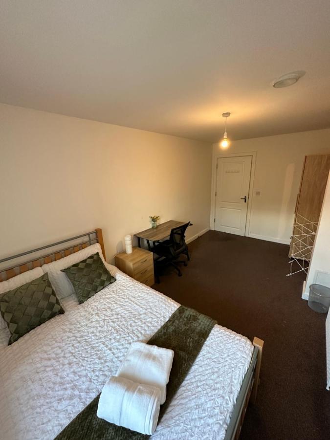 New Build 2 Bedroom With 2 Bath In 런던 외부 사진