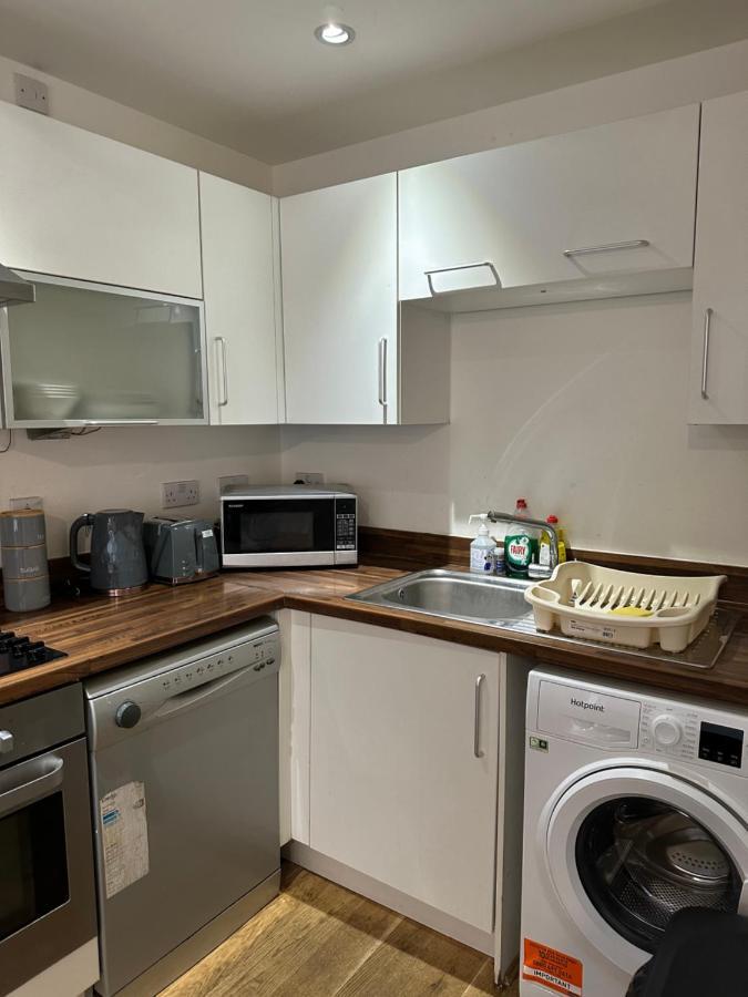 New Build 2 Bedroom With 2 Bath In 런던 외부 사진