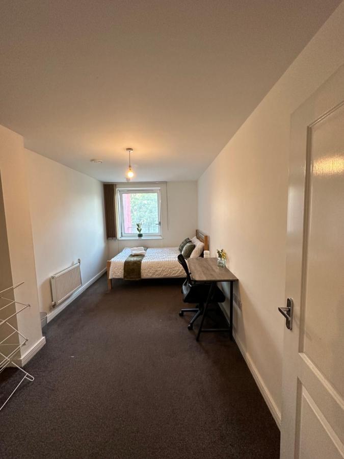 New Build 2 Bedroom With 2 Bath In 런던 외부 사진