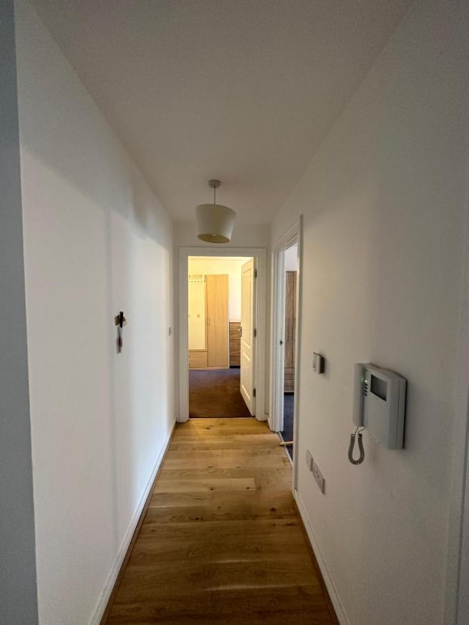 New Build 2 Bedroom With 2 Bath In 런던 외부 사진