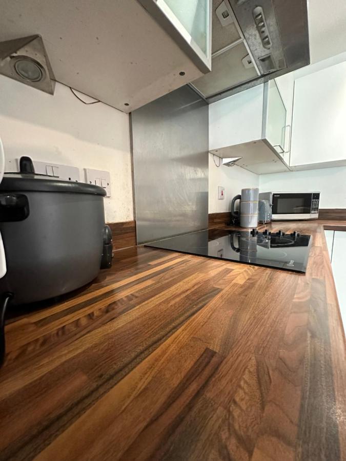 New Build 2 Bedroom With 2 Bath In 런던 외부 사진