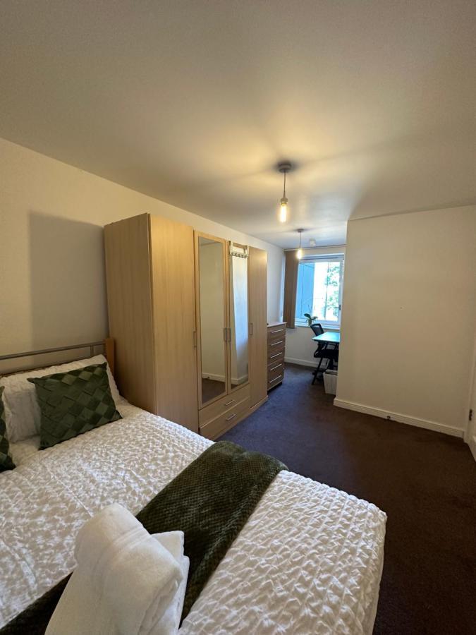 New Build 2 Bedroom With 2 Bath In 런던 외부 사진