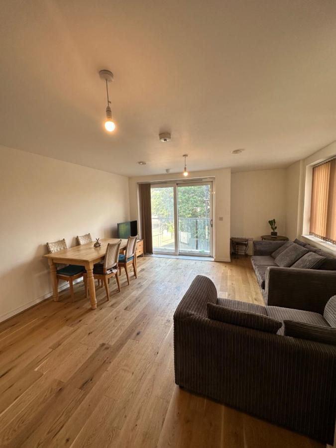 New Build 2 Bedroom With 2 Bath In 런던 외부 사진
