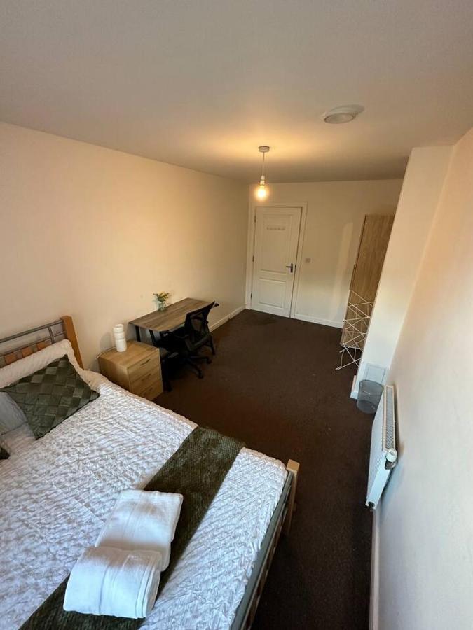 New Build 2 Bedroom With 2 Bath In 런던 외부 사진