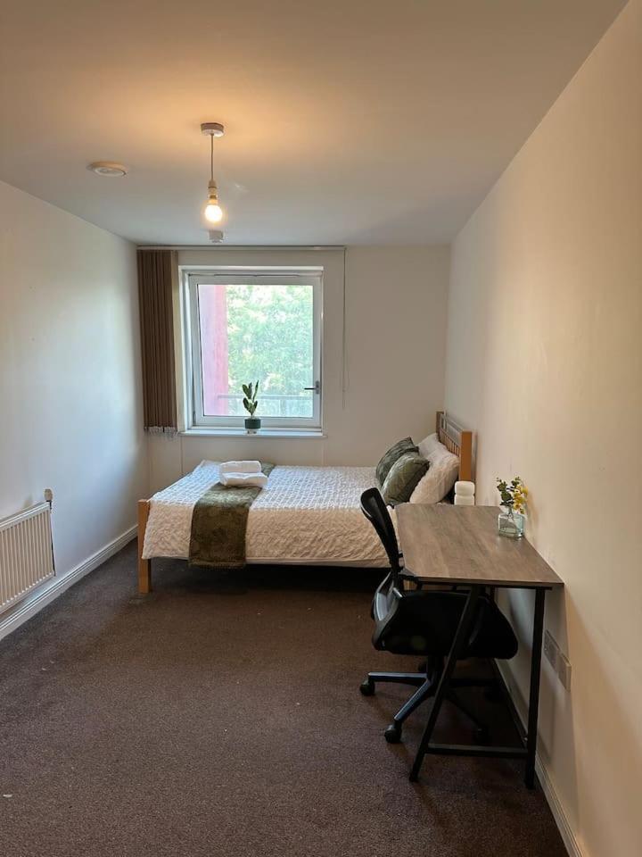 New Build 2 Bedroom With 2 Bath In 런던 외부 사진