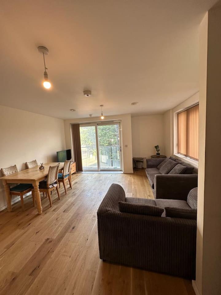 New Build 2 Bedroom With 2 Bath In 런던 외부 사진