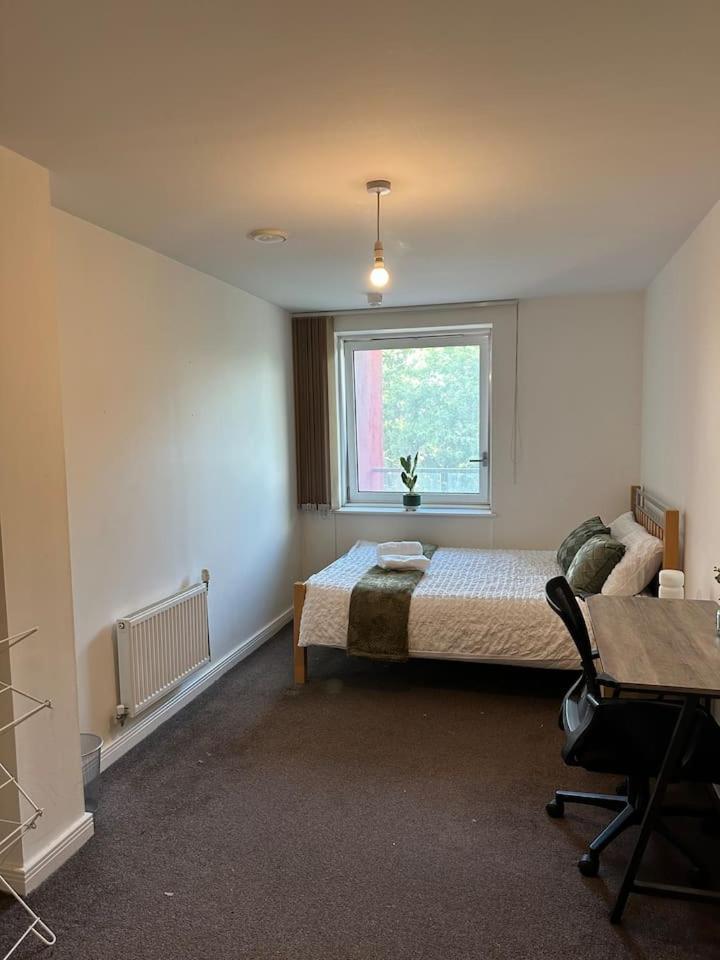New Build 2 Bedroom With 2 Bath In 런던 외부 사진