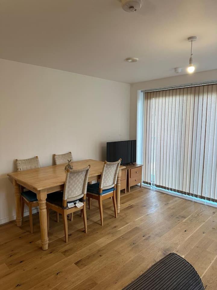 New Build 2 Bedroom With 2 Bath In 런던 외부 사진