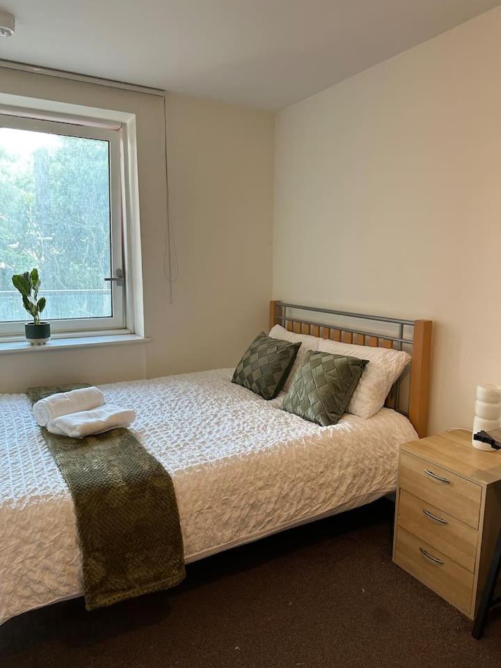 New Build 2 Bedroom With 2 Bath In 런던 외부 사진