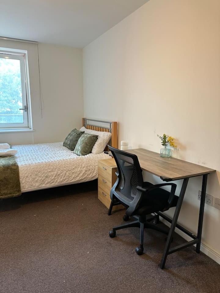 New Build 2 Bedroom With 2 Bath In 런던 외부 사진