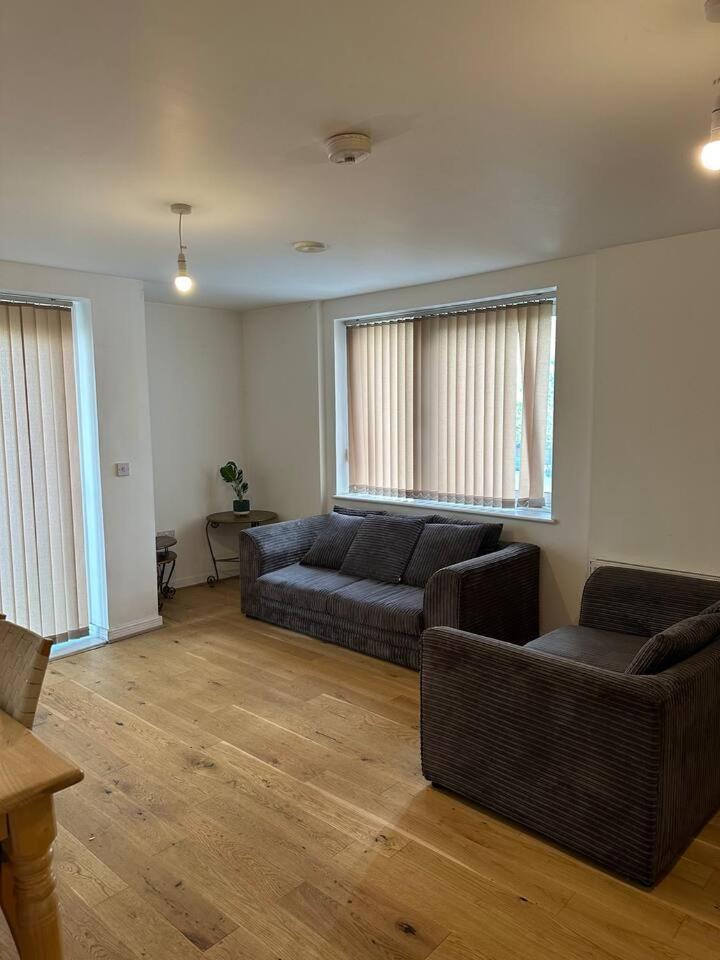 New Build 2 Bedroom With 2 Bath In 런던 외부 사진