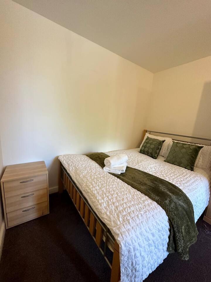 New Build 2 Bedroom With 2 Bath In 런던 외부 사진