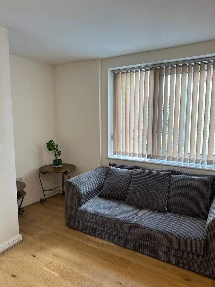 New Build 2 Bedroom With 2 Bath In 런던 외부 사진